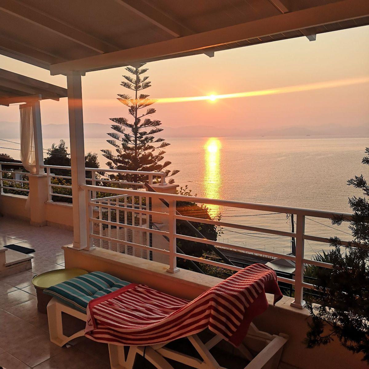 Villa de lujo junto al mar con piscina Corfú