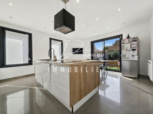 Maison 7 pièces 187 m² · à Avesnes-les-Aubert · 187 m² · 284 000 €