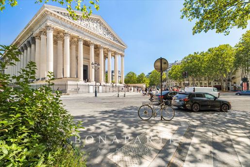 Appartement 5 pièces 122 m² · à Paris 8ème · 122 m² · 1 630 000 €