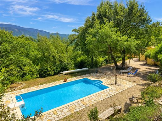 3 pièces 49 m² · à Vaison-la-Romaine · 49 m² · 350 000 €