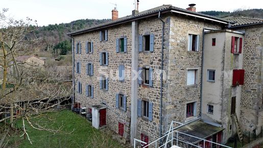 Maison 1490 m² · à Lamastre · 1 490 m² · 790 000 €