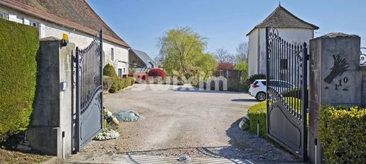 Maison 390 m² · à Dole · 390 m² · 649 000 €