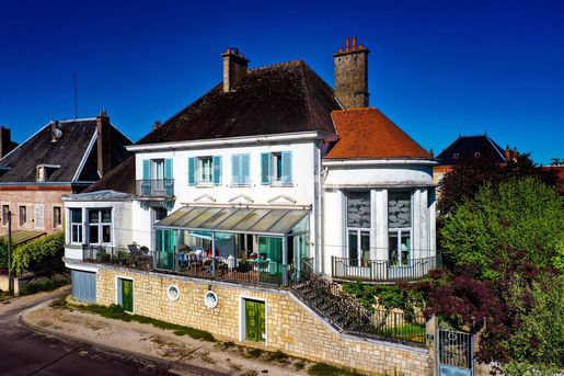 Maison 8 pièces 239 m² · à Seurre · 239 m² · 500 000 €