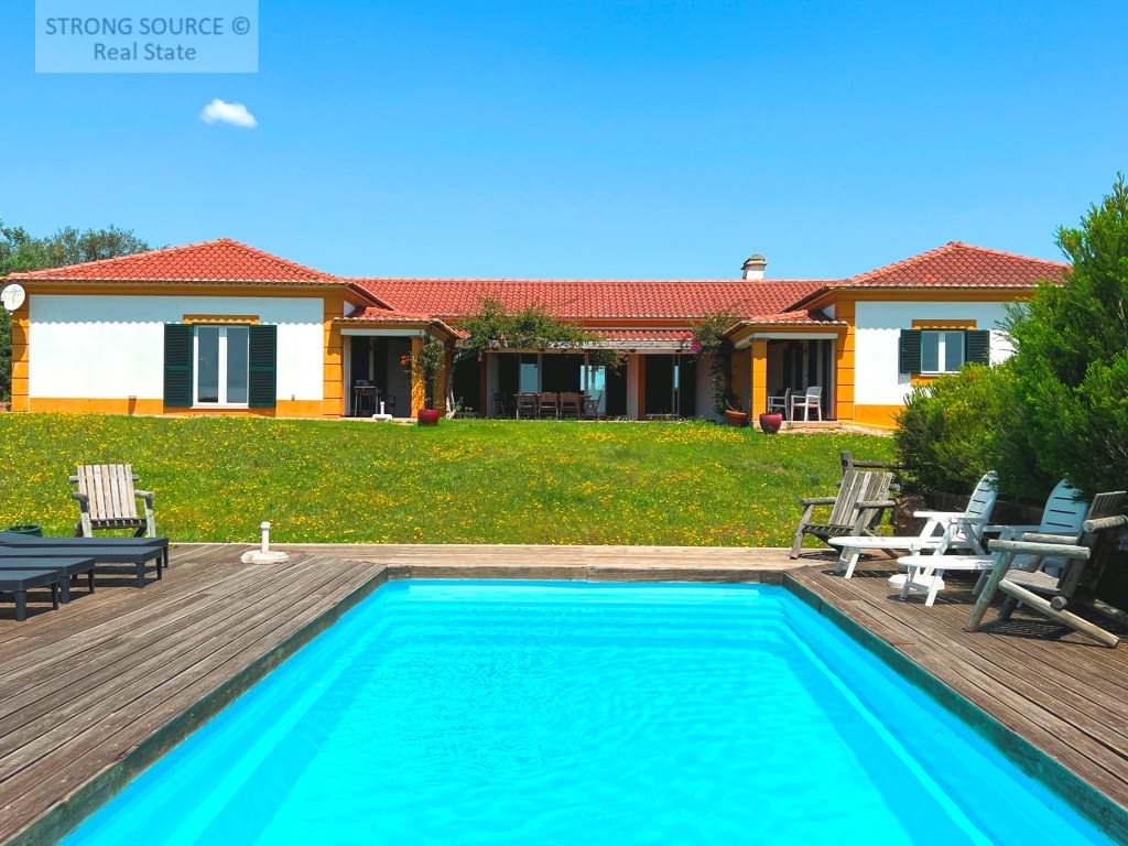 Property with 6 bedroom villa with 400 m2 in Monte Alentejano with access to a dam, land with 52,500
