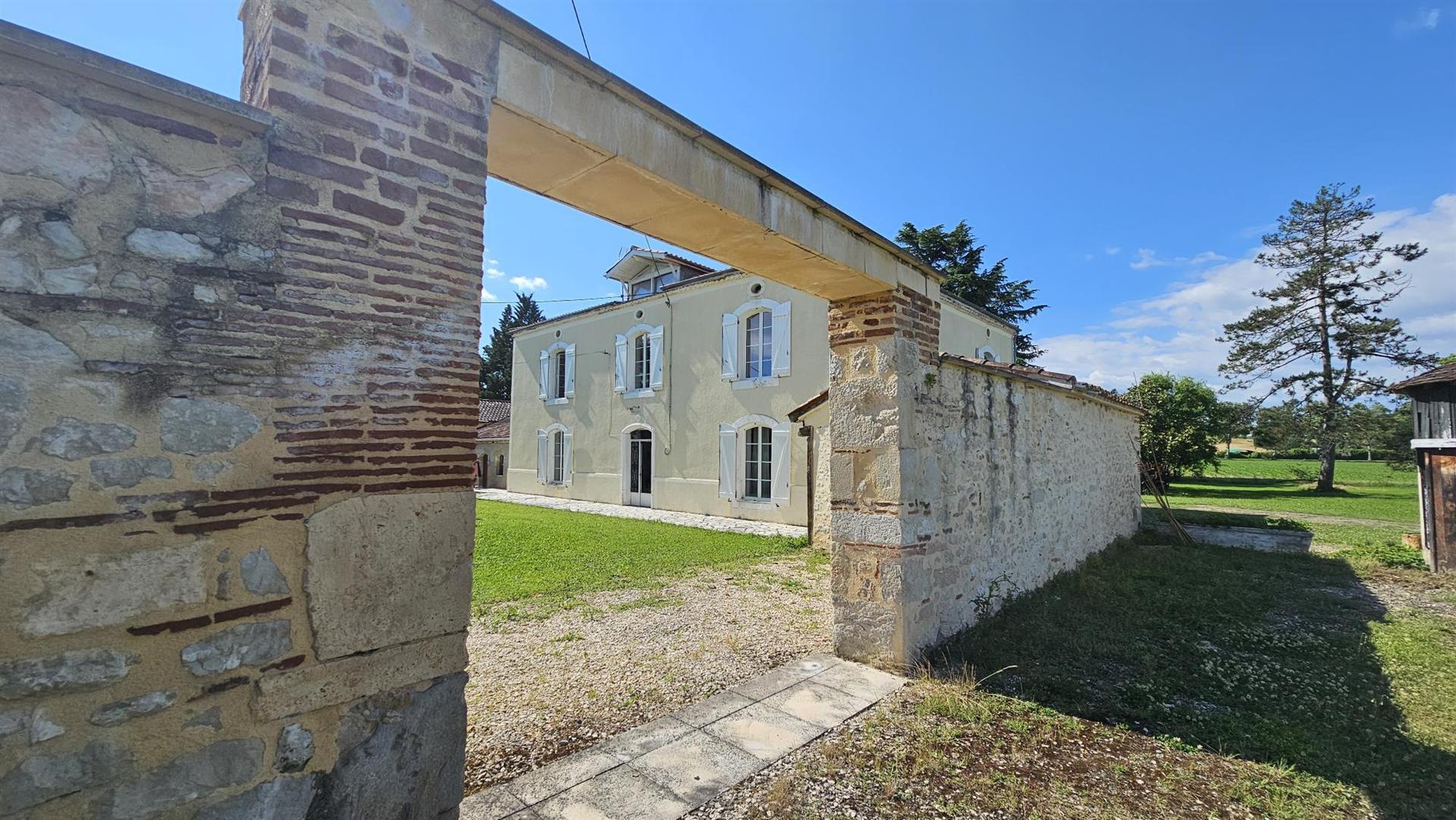 Maison à vendre, 270m², Trentels