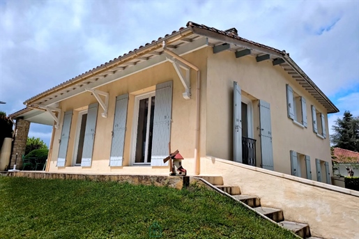 Maison 8 pièces 175 m² · à Bergerac · 175 m² · 304 000 €