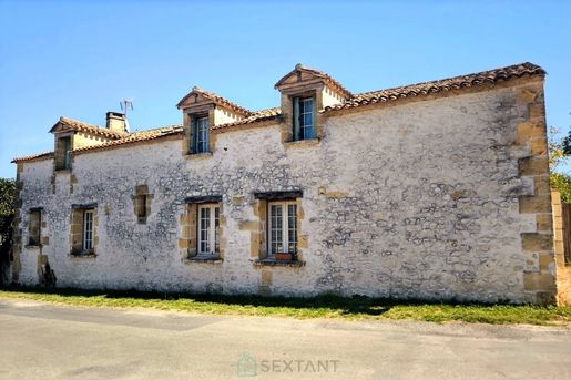 Maison 7 pièces 143 m² · à Faux · 143 m² · 134 000 €