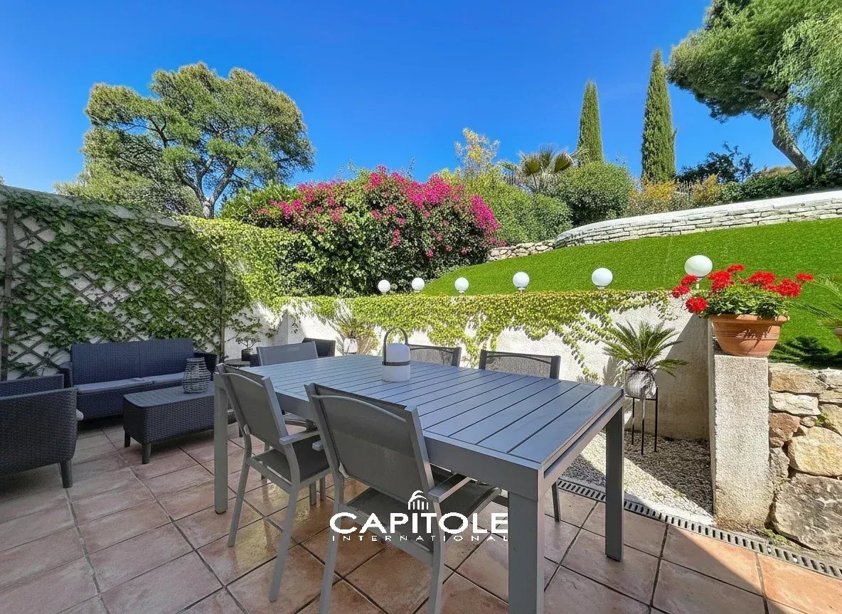 For Sale - located Saint-Claude, villa 93 m² , swimming pool, quiet setting