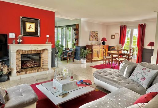 Maison 6 pièces 146 m² · à Vasselay · 146 m² · 285 000 €