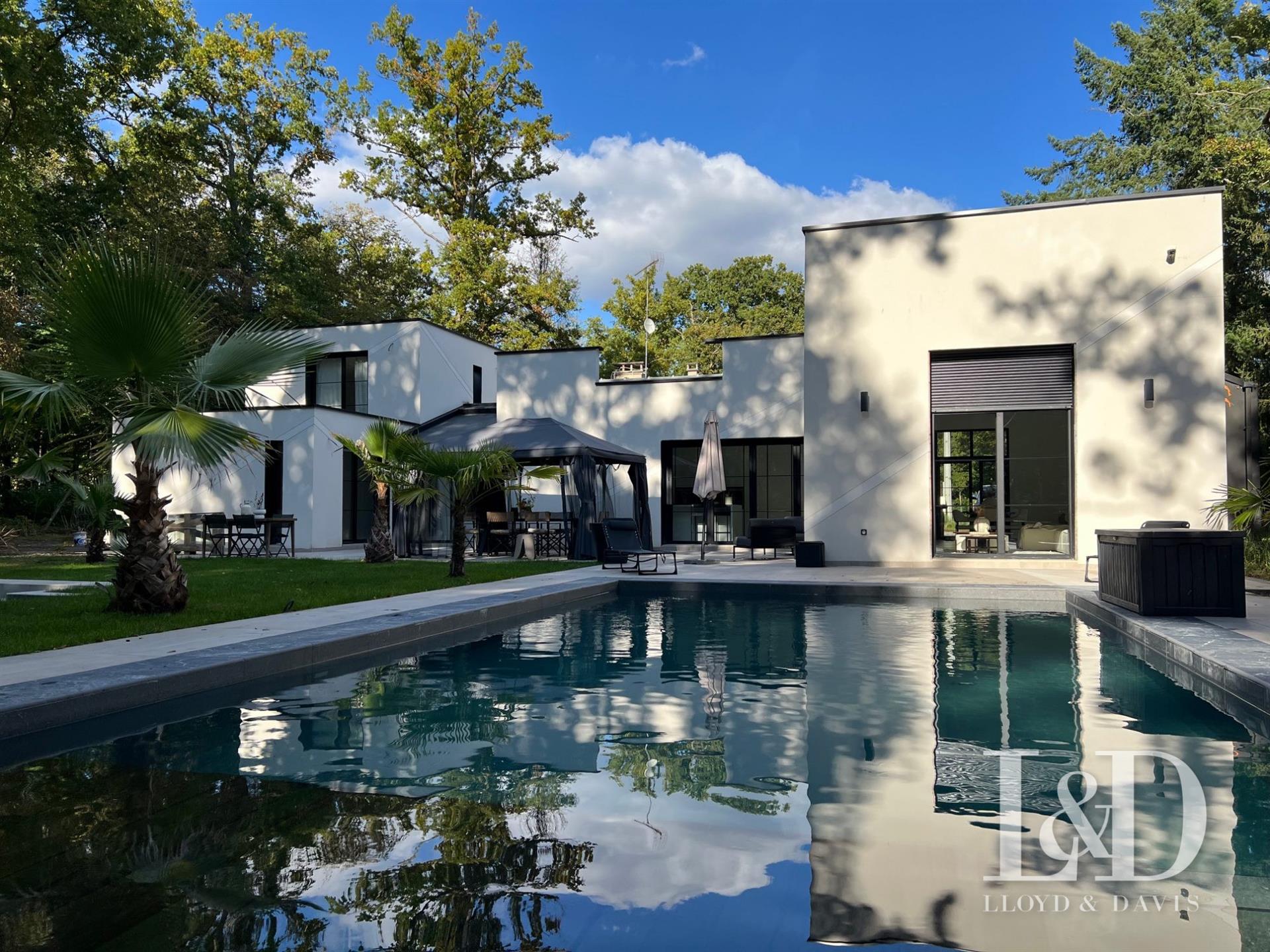 Maison à vendre, 400m², Roissy-en-France