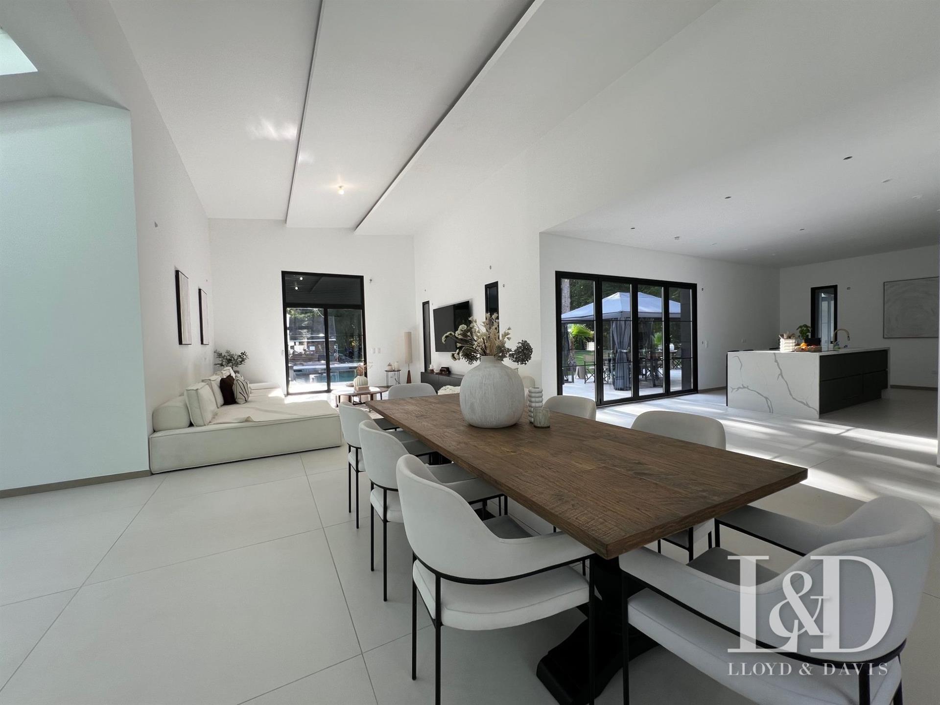 Maison à vendre, 400m², Roissy-en-France