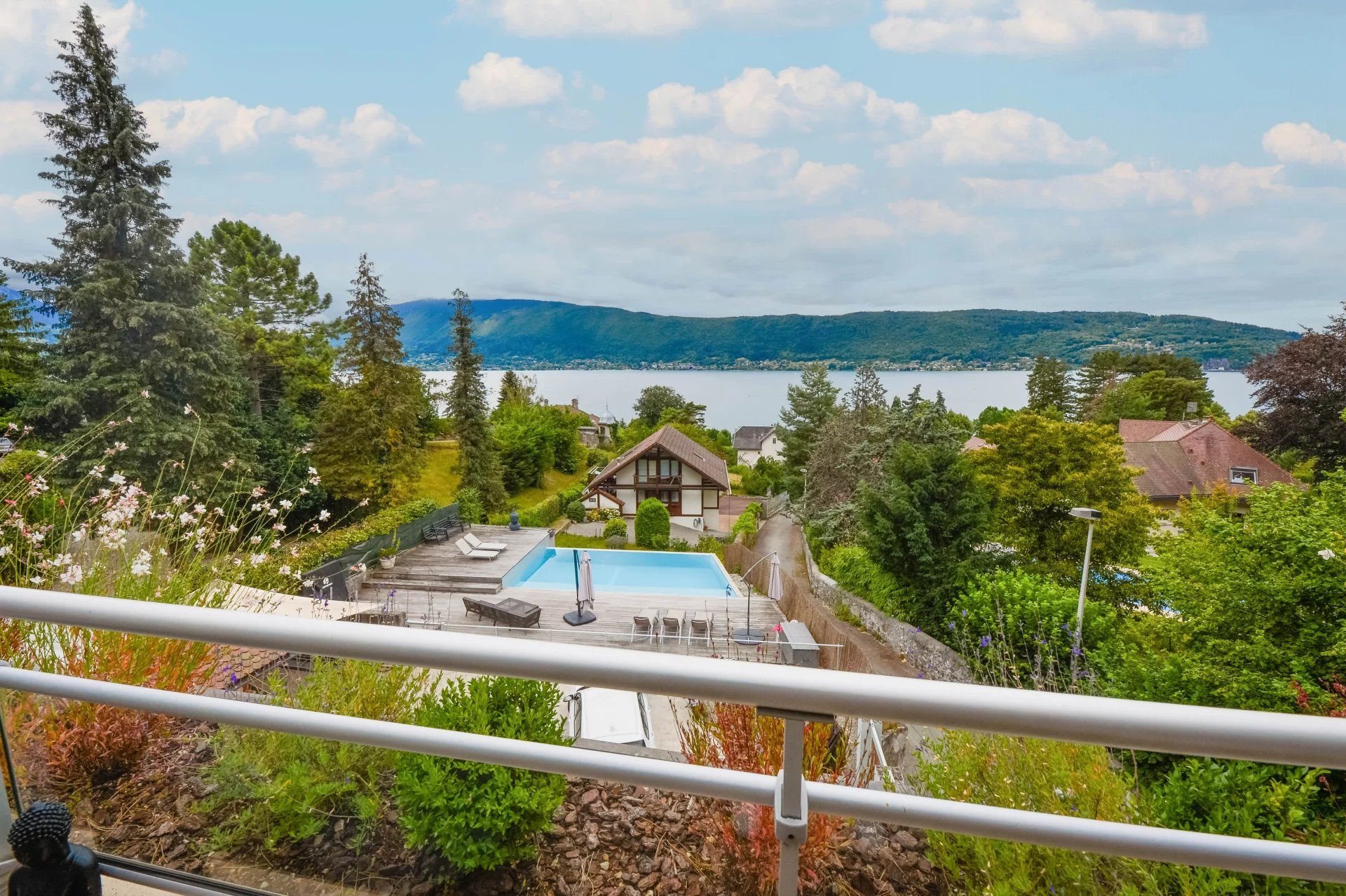 Prestige apartment in Veyrier-du-Lac - Unique panoramic view of Lake Annecy - More