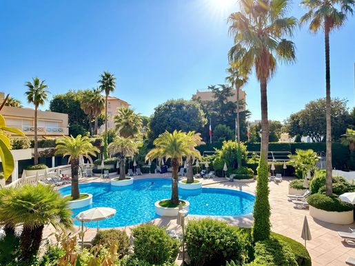 Appartement 3 pièces 85 m² · à Juan-les-Pins · 85 m² · 810 000 €