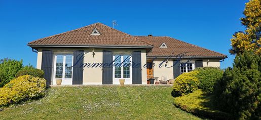 Maison 5 pièces 146 m² · à Notre-Dame-de-Sanilhac · 146 m² · 290 000 €