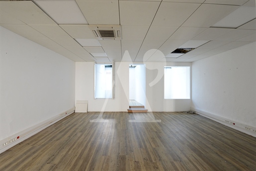 Local commercial 90 m² · à Bordeaux · 90 m² · 399 000 €
