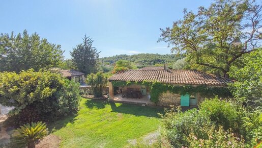 Maison 9 pièces 330 m² · à Uzès · 330 m² · 1 260 000 €