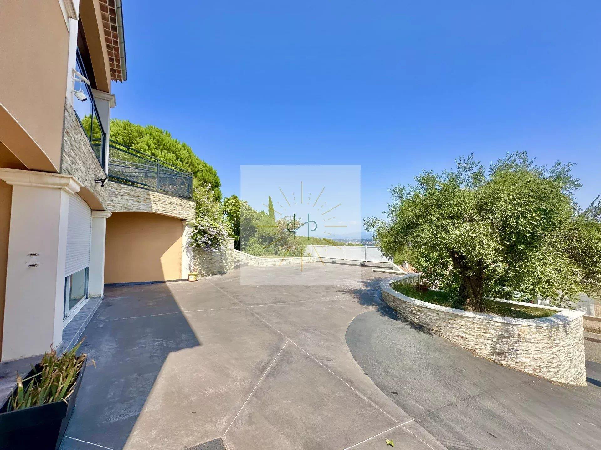 Maison à vendre, 228m², Montélimar