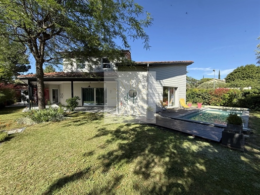 Maison 7 pièces 176 m² · à Montélimar · 176 m² · 399 000 €