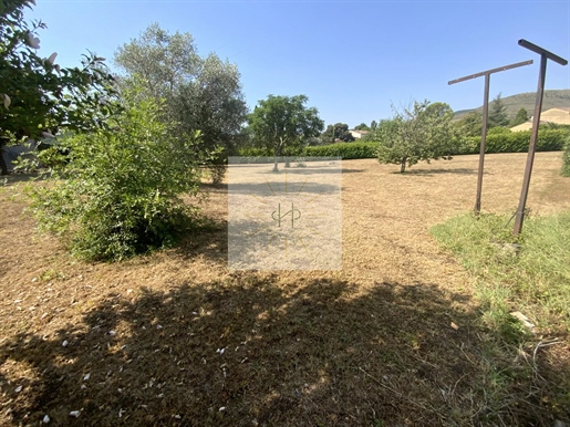 Terrain 881 m² · à Alba-la-Romaine · 881 m² · 125 000 €