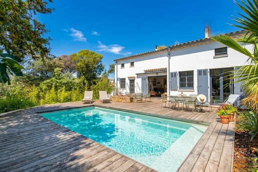 Maison 6 pièces 200 m² · à Saint-Raphaël · 200 m² · 1 070 000 €
