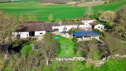 Maison 11 pièces 271 m² · à Monségur · 271 m² · 447 000 €