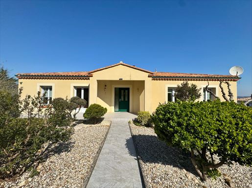 Maison 8 pièces 230 m² · à Pujols · 230 m² · 344 900 €