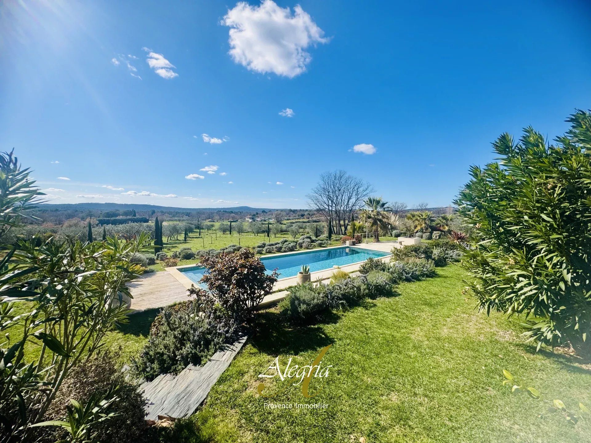 Maison à vendre, 261m², Aups