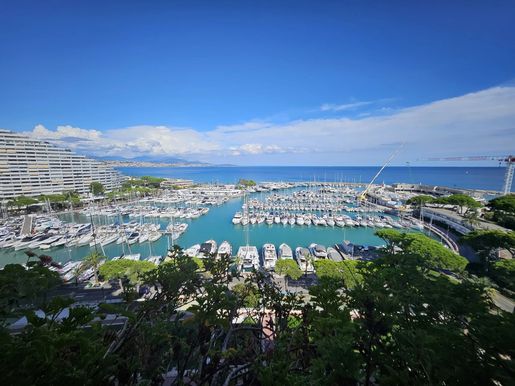 Appartement 8 pièces 172 m² · à Villeneuve-Loubet · 172 m² · 1 895 000 €