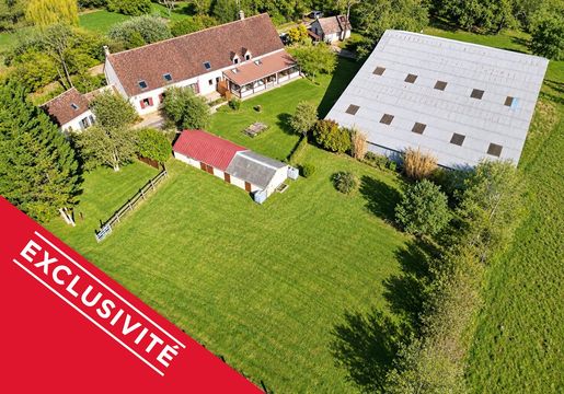 Maison 17 pièces 423 m² · à Sommecaise · 423 m² · 469 000 €