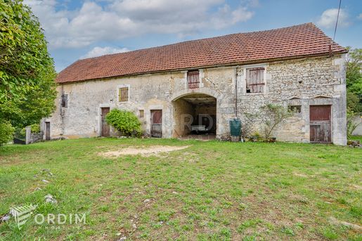 Maison 4 pièces 84 m² · à Sougères-en-Puisaye · 84 m² · 119 000 €