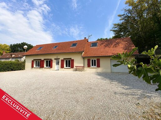 Maison 6 pièces 180 m² · à Charny Orée de Puisaye · 180 m² · 249 000 €