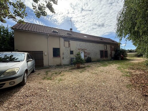 Maison 6 pièces 184 m² · à Saint-Fargeau · 184 m² · 146 000 €
