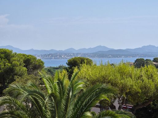 Appartement 3 pièces 74 m² · à Saint-Aygulf · 74 m² · 370 000 €