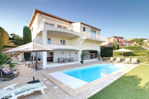 Maison 7 pièces 236 m² · à Fréjus · 236 m² · 1 670 000 €