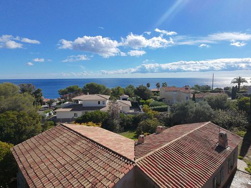 Maison 4 pièces 112 m² · à Fréjus · 112 m² · 895 000 €