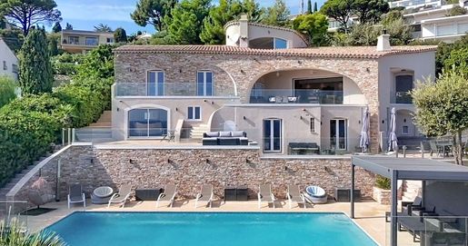 Maison 7 pièces 254 m² · aux Issambres · 254 m² · 5 950 000 €
