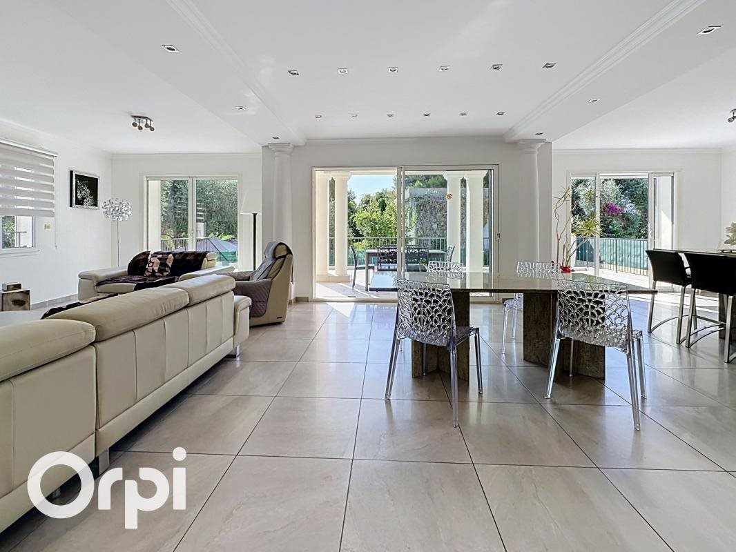 Maison à vendre, 212m², Villeneuve-Loubet