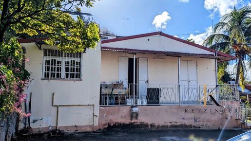 Maison 4 pièces 90 m² · à Basse-Terre · 90 m² · 185 000 €