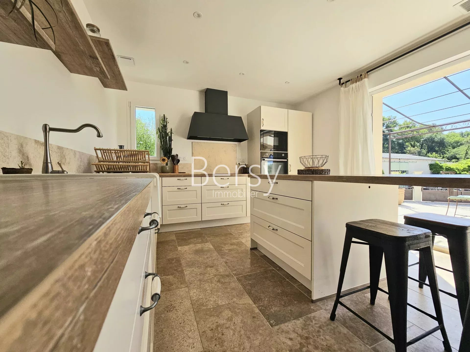 Maison à louer, 129m², Pernes-les-Fontaines