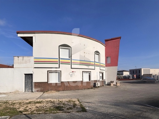 Local commercial 730 m² · à Mours-Saint-Eusèbe · 730 m² · 749 000 €