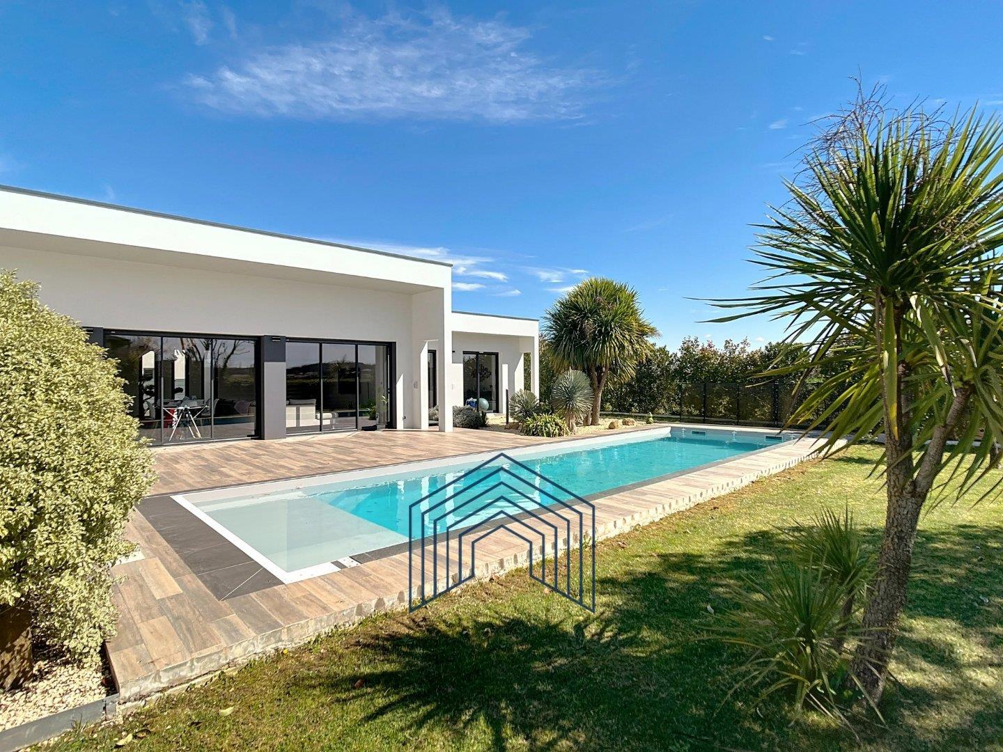 Maison à vendre, 161m², Saint-Sulpice-la-Pointe