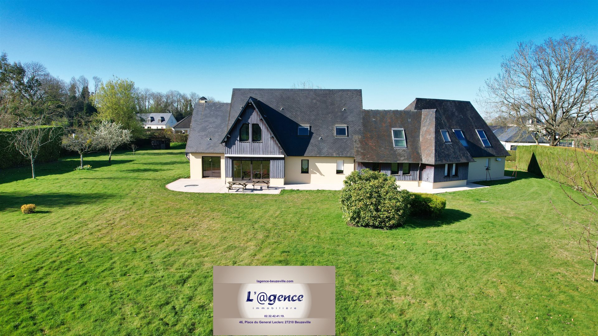 Maison à vendre, 280m², Beuzeville