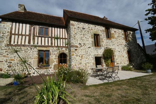 Maison 10 pièces 200 m² · à Lucé · 200 m² · 265 000 €