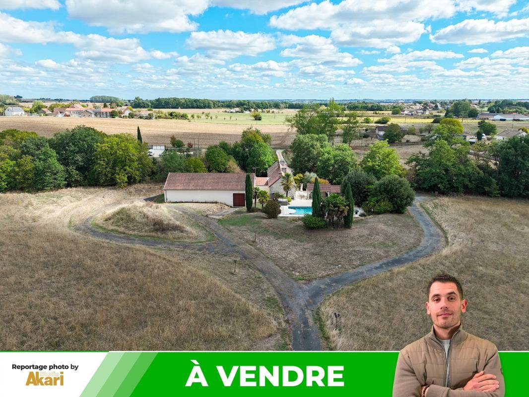 Maison à vendre, 583m², Thuré