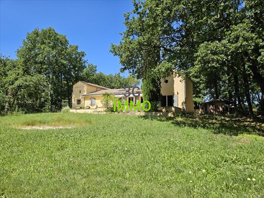 Maison 8 pièces 237 m² · à Uzès · 237 m² · 595 000 €