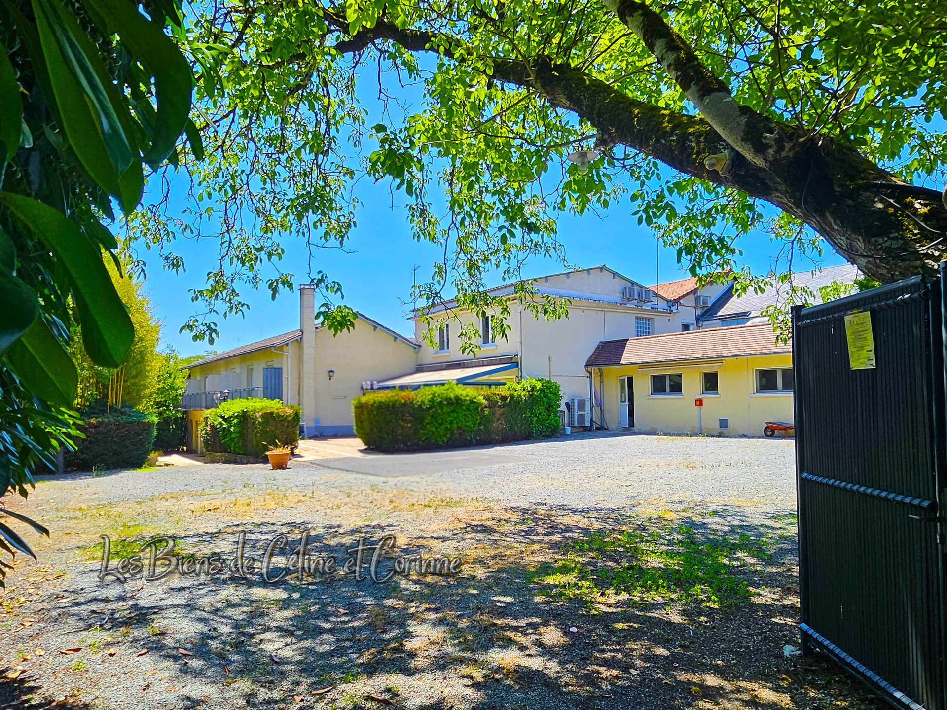 Maison à vendre, 800m², Sorges et Ligueux en Périgord