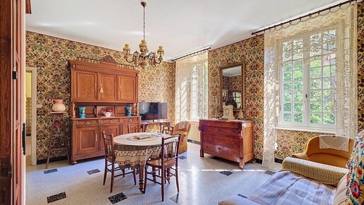 Maison 15 pièces 308 m² · à Saint-Pons-de-Thomières · 308 m² · 99 000 €