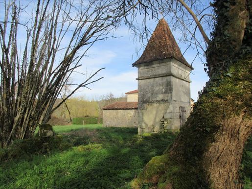 Maison 7 pièces 180 m² · à Brantôme en Périgord · 180 m² · 295 000 €