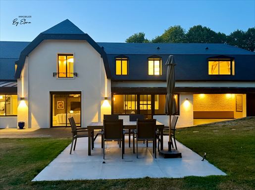 Maison 5 pièces 239 m² · à Croissy-Beaubourg · 239 m² · 1 250 000 €