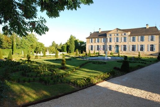 Maison 28 pièces 1000 m² · à Pau · 1 000 m² · 1 360 000 €